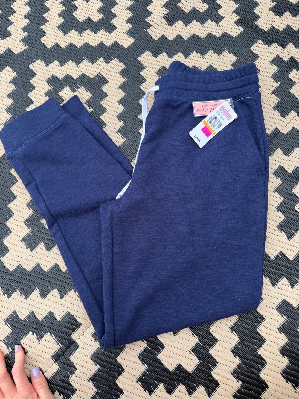 Vineyard Vines Navy Blue Mens Sweatpants / joggers with White Drawstring. NWT